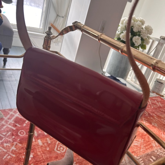 Amanda Smith Glossy Burgundy/Red Purse & Short Handle $ Inside Pocket, Beige - Picture 5 of 13